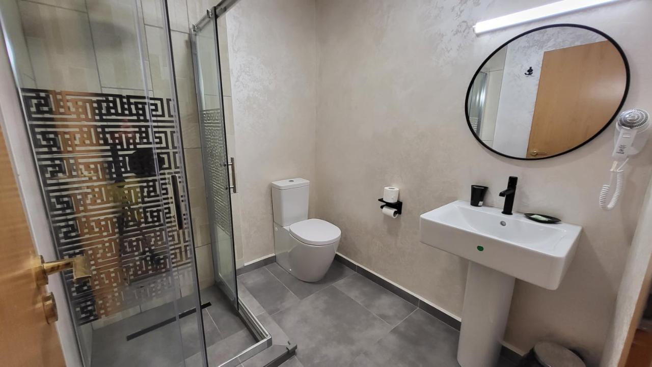 Boutique Global Aparthotel Брашов Екстериор снимка