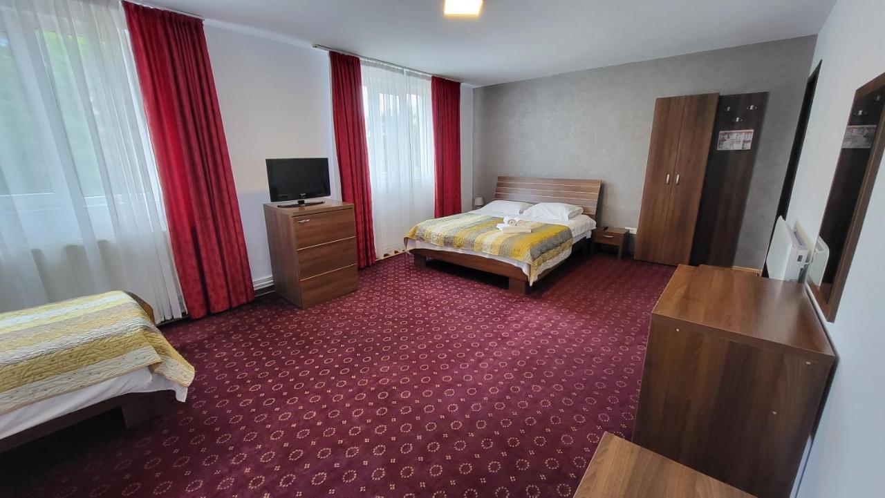 Boutique Global Aparthotel Брашов Екстериор снимка