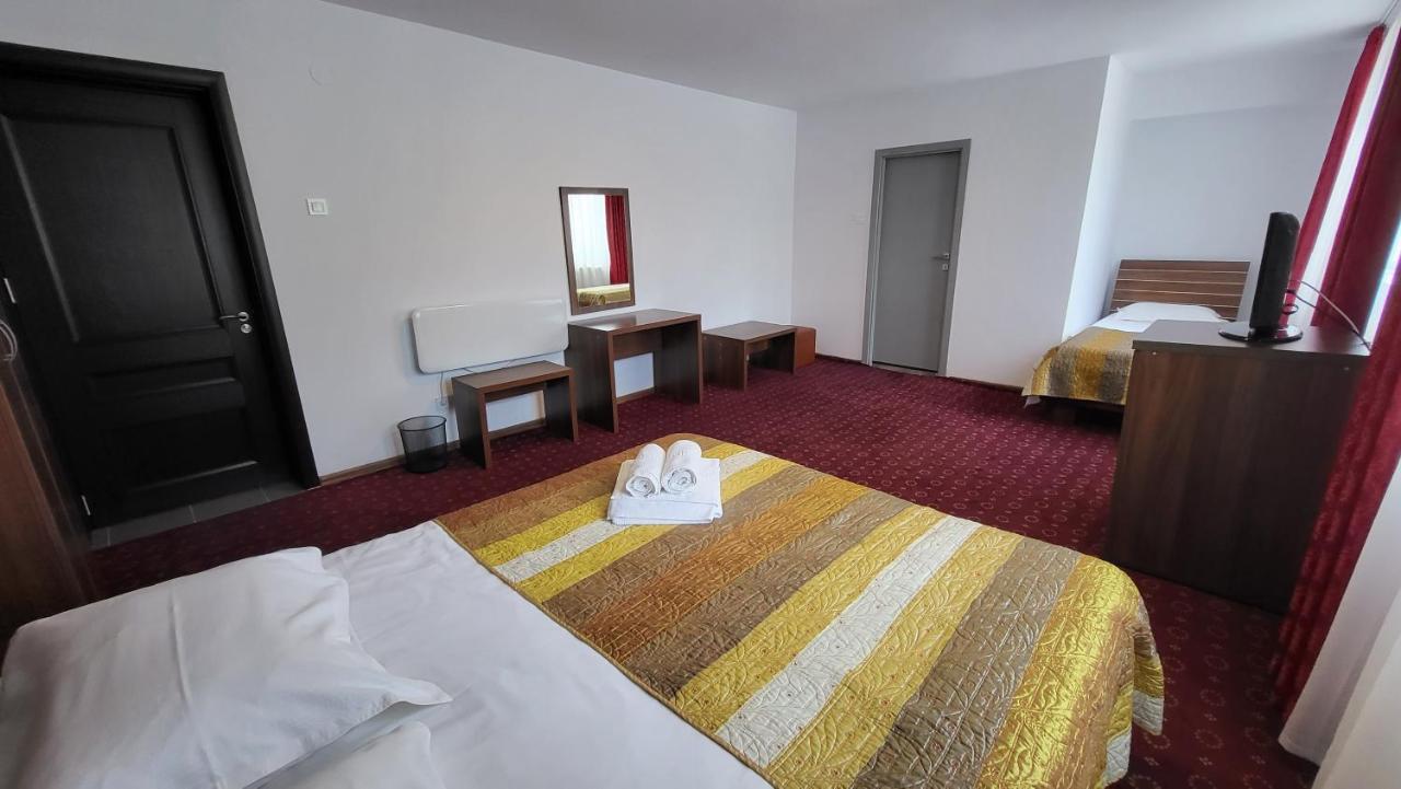 Boutique Global Aparthotel Брашов Екстериор снимка