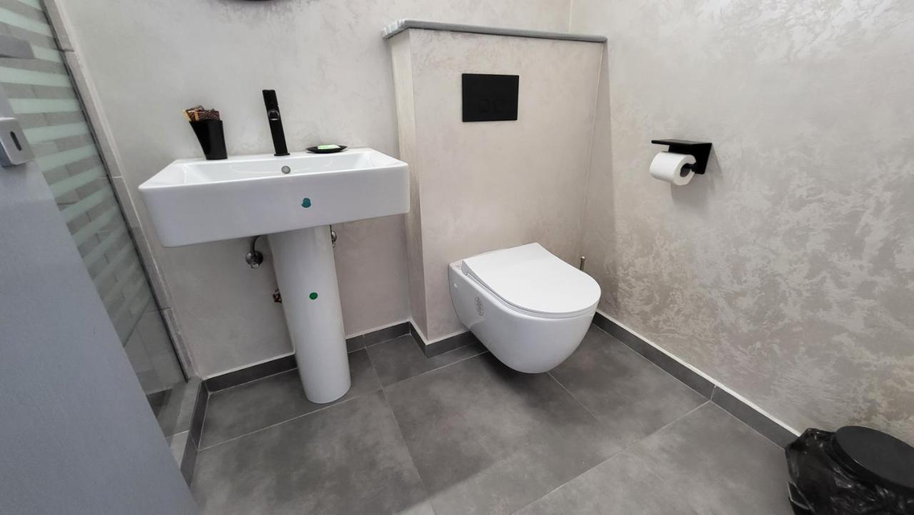 Boutique Global Aparthotel Брашов Екстериор снимка