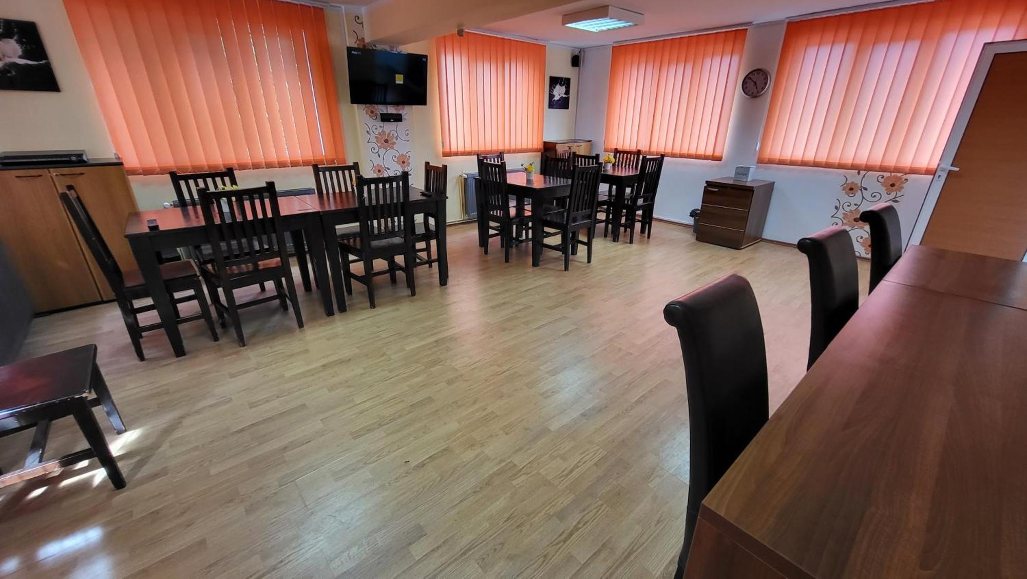 Boutique Global Aparthotel Брашов Екстериор снимка