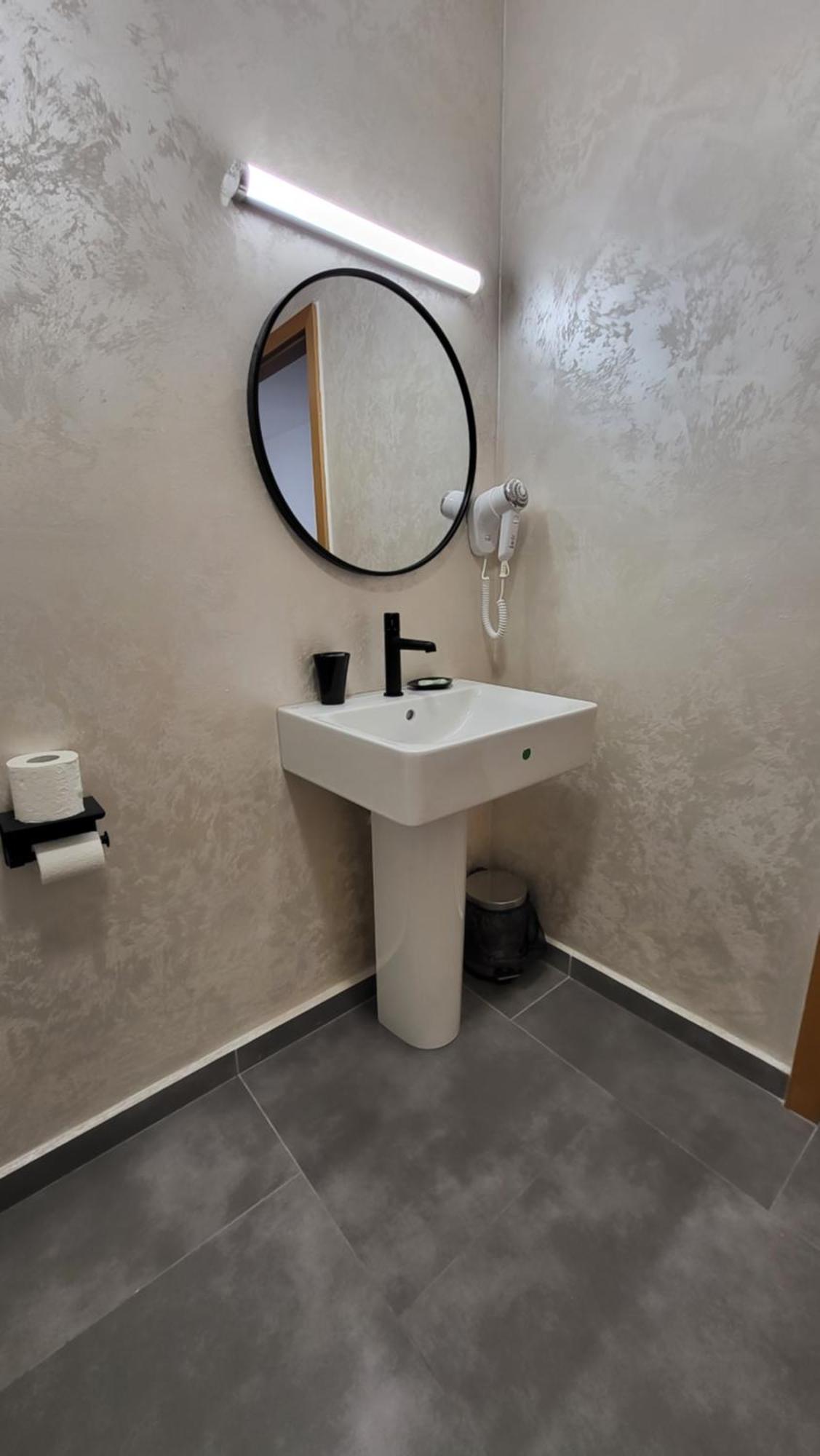 Boutique Global Aparthotel Брашов Екстериор снимка