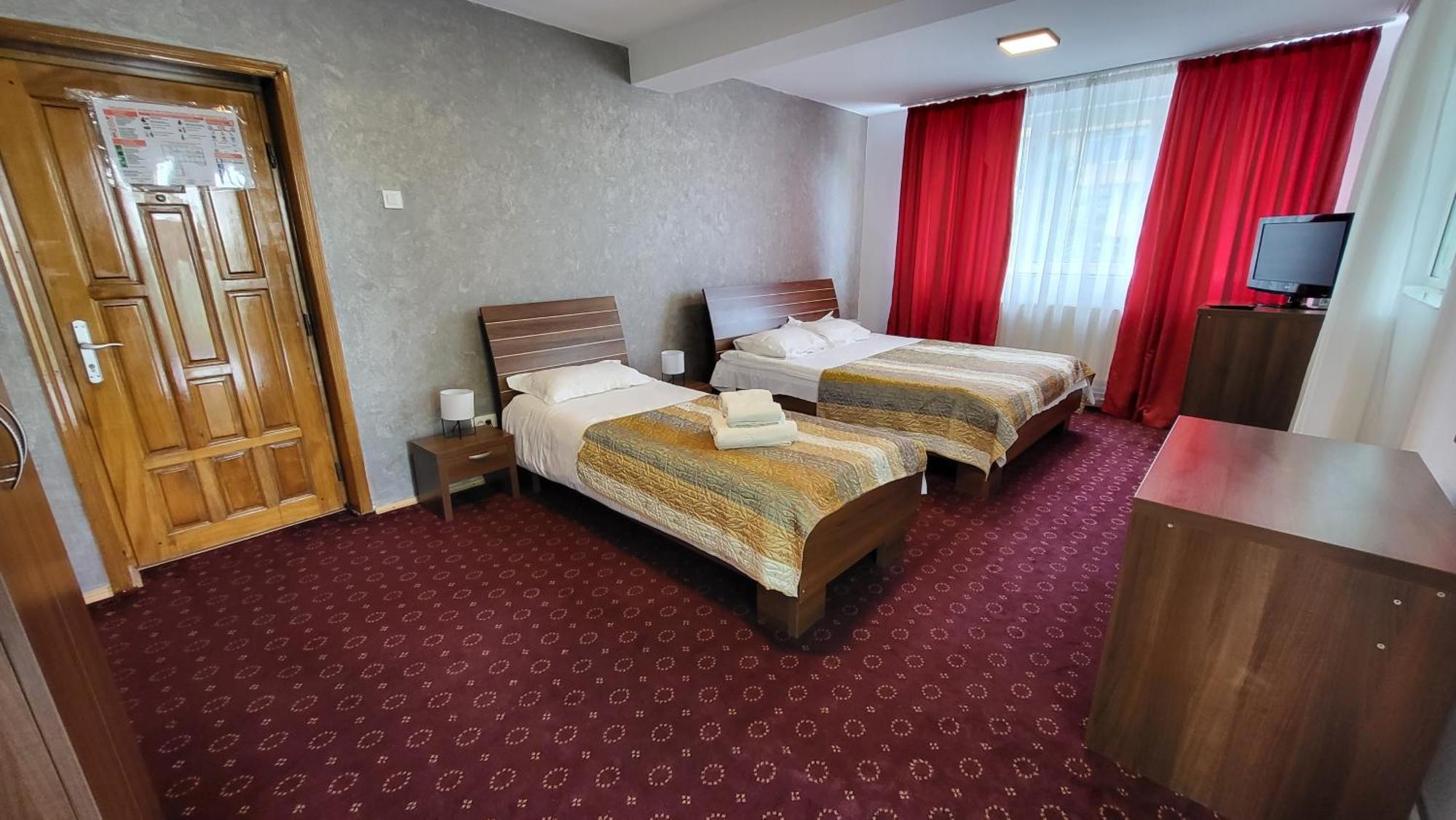Boutique Global Aparthotel Брашов Екстериор снимка