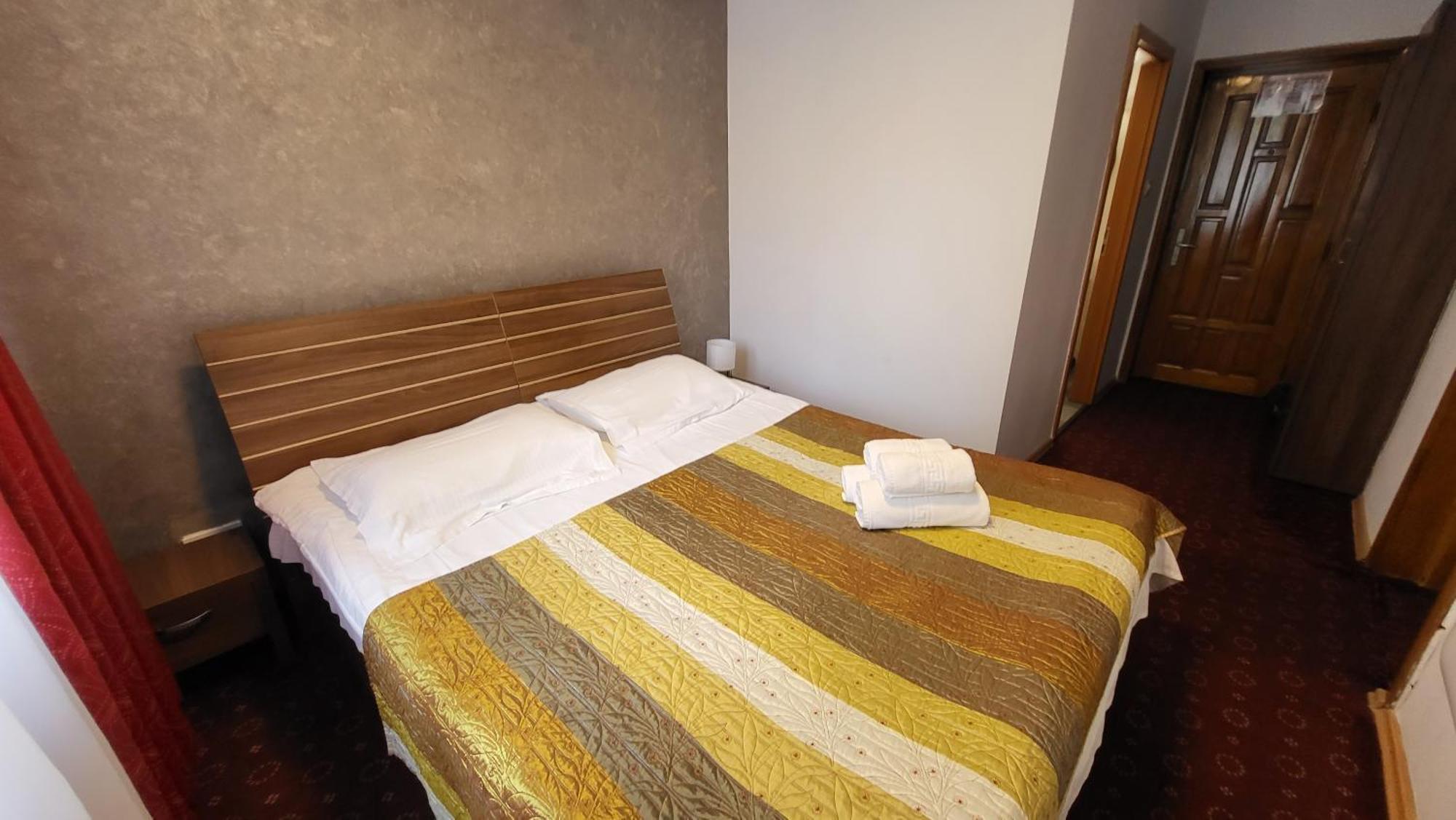 Boutique Global Aparthotel Брашов Екстериор снимка